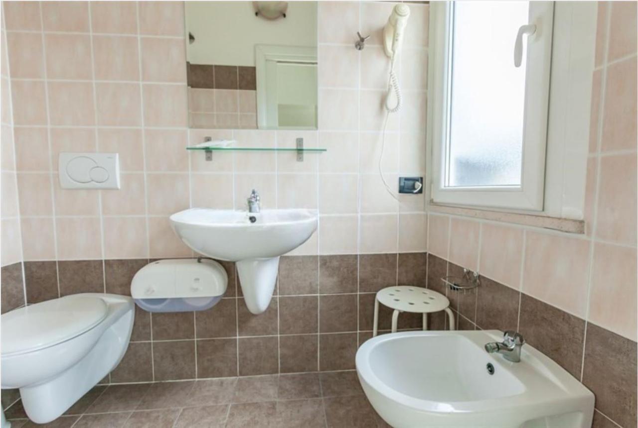 Hotel La Torre Cervia Bagian luar foto